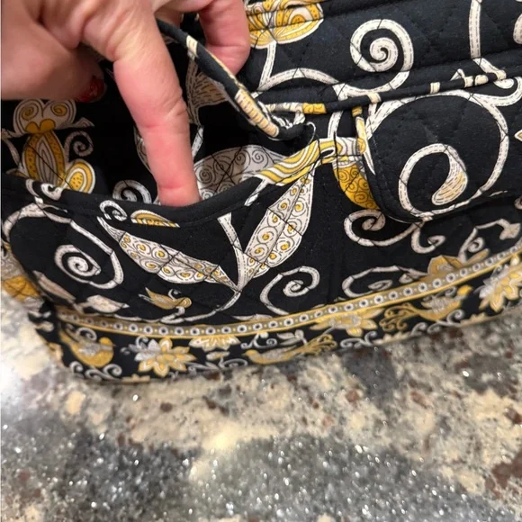 Vera Bradley “Yellow Bird” Shoulder Bag and matching small cosmetic bag - Picture 4 of 11